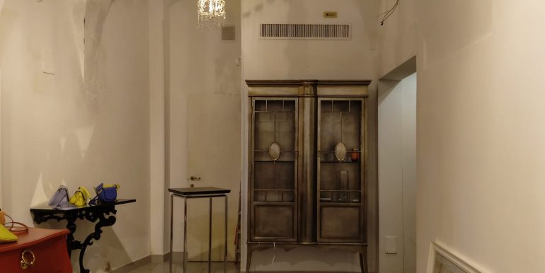 70318019-aaf0-4220-964e-e908d2eacf9c