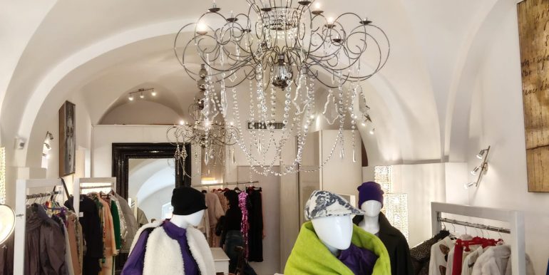 bc11c376-ea49-4a77-8dab-a63af059503b